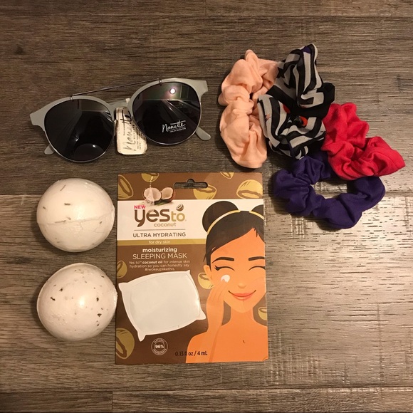 PINK Victoria's Secret Accessories - Beauty bundle nwt